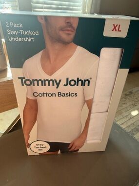 Tommy John Stay-Tucked Undershirt 2 Pack XL White Deep V-Neck Cotton Basics NIB